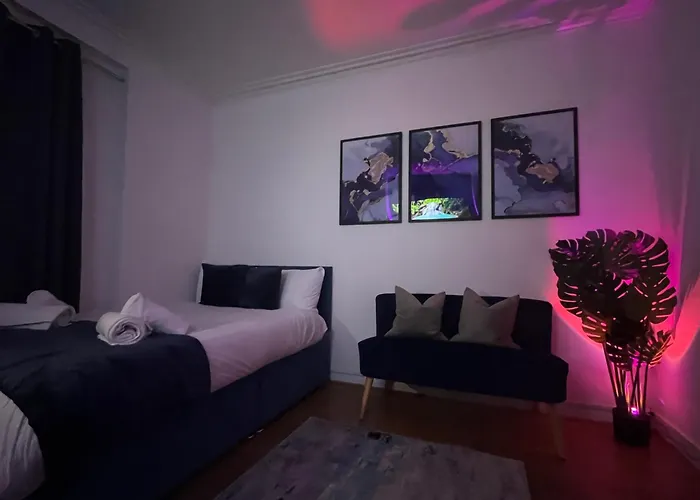 Apartment In Camden, Central Location