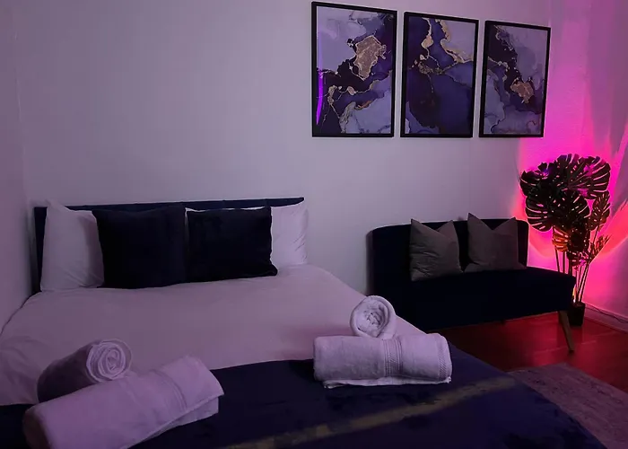 Apartment In Camden, Central Location